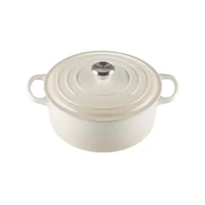Чугунная круглая кокотница Le Creuset, молочный белый