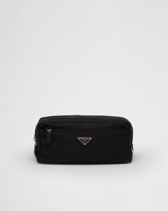 Дорожный несессер из переработанного нейлона и кожи сафьяно Prada, черный