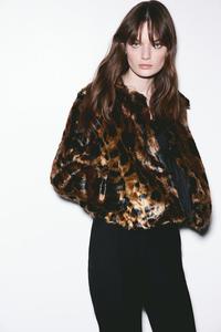 Пушистая куртка H&M, бежевый