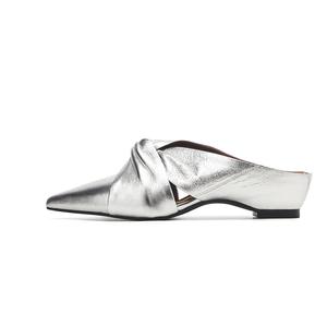 Millies Миллес тапочки женские с резиновой подошвой бесшумные закрытые серебристые, цвет Silver