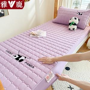 Yalu Простыня на резинке 135х200 см с двумя наволочками, стеганая, с наполнителем из соевого волокна класса А