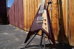 Электрогитара ESP LTD SIGNATURE SERIES Kirk Hammett KH-V - Red Sparkle 6-String Electric Guitar w/ Case