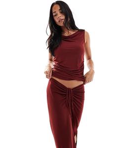 Облегающий топ без рукавов с разрезом на горловине Vero Moda бордового цвета