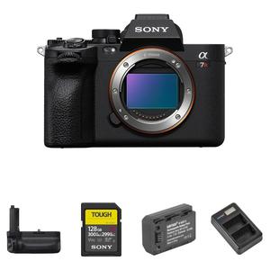 Беззеркальная камера Sony a7R V Mirrorless Camera with Performance Kit