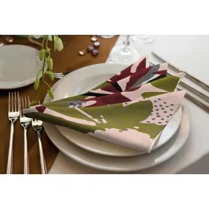 Салфетка тканевая Adam «Джунгли», (4 шт.), GOTS органическая, сертификат CERES 0242Производство: Германия, темно-красный/зеленый/розовый