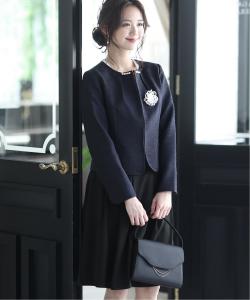 Торжественная церемония вручения дипломов, торжественная церемония поступления, подготовка к церемонии поступления, выпускной костюм, костюм для церемонии мамы Pourvous, цвет Navy