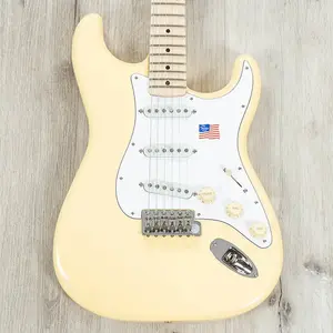 Гитара Fender Yngwie Malmsteen Stratocaster, грифа из клена с выемками, винтажный белый цвет