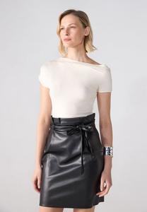 Базовая футболка Anna Field, слоновая кость