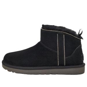 Ботинки зимние UGG Classic Mini, черный