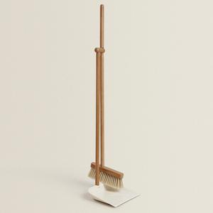Набор для уборки Zara Home Wooden Dustpan And Brush, 2 предмета