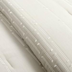 Комплект жаккардового одеяла в полоску с пышным декором Lush Decor, цвет Neutral