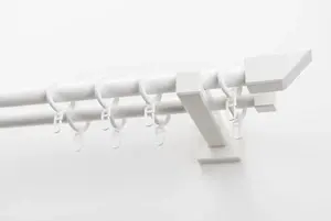 Карниз для штор GARESA "CUBUS", 2 направляющие, желаемая длина, комплект для штор, выдвижной, кнопка со скошенным концом, с кольцами 120 см, белый