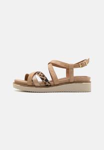 Босоножки на танкетке Platform sandals Tamaris, бежевый