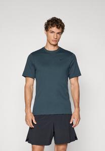 Спортивная футболка Nike Performance PRIMARY, Seaweed/Dark Green
