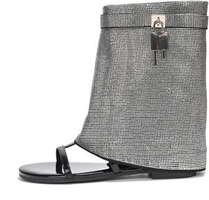 Сандалии Carami с круглым носком и откидным верхом (Carami) Cape Robbin, Black