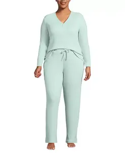 Уютный пижамный комплект из двух предметов большого размера: топ с длинными рукавами и брюки Lands' End, зеленый