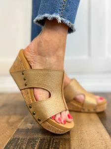 Женские мюли Oasis в золотом металлике Corkys Footwear