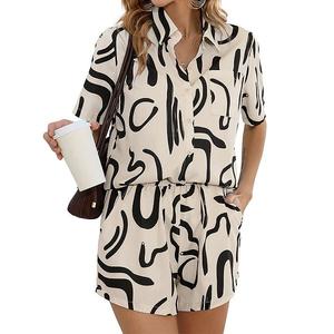 Женский комплект с принтом: футболка с коротким рукавом и шорты Clearflower, Khaki