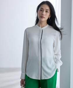 Блузка с воротником-стойкой из атласа и амунзена со спинкой