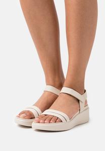 Босоножки на танкетке  FLOWT WEDGE LX W - Platform sandals ECCO, бежевый