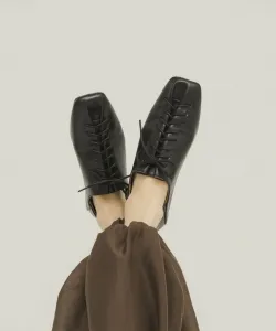 обувь на шнуровке