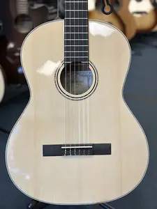 Классическая гитара для студентов Alvarez Regent RC26