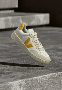 Кроссовки v 90 Veja, White/Safran