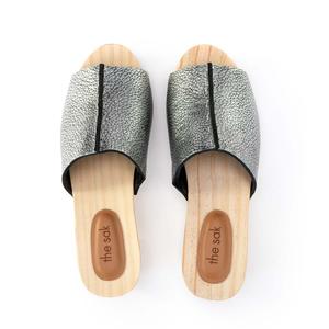 Элла сандалии-клоги The Sak, темно-серебряный