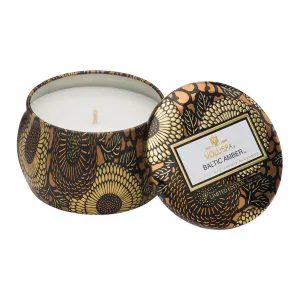 Ароматическая свеча Baltic Amber Japonica Voluspa в жестяной банке, разноцветный