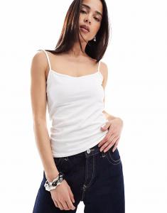 Топ-топ Monki на бретелях белого цвета