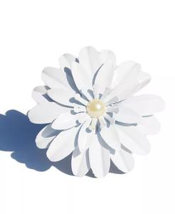 Кольцо для салфеток с белым жемчугом и цветком Vibhsa, белый