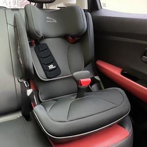 Импортное детское автокресло для детей от 3,5 до 12 лет, Kaidi Knight ISIZE, Kaidi Knight ISIZE Jaguar, черные и красные подлокотники Britax