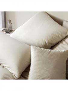 Вельветовое постельное белье в оттенке бежевый Elegante, 135 x 200 + 80 x 80 см