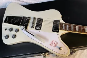 НОВИНКА! Электрогитара Epiphone, вдохновленная Gibson 1963 Firebird V - Полярный белый - Авторизованный дилер - Жесткий чехол - G05075