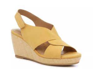 Сандалии Hush Puppies Griffon Wedge Sandal, золотисто-желтый
