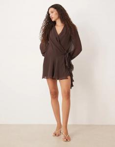 Коричневое мини-платье Abercrombie & Fitch с длинными рукавами и глубоким вырезом