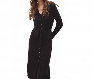 Платье-рубашка Better Late Than Never в черном цвете In February