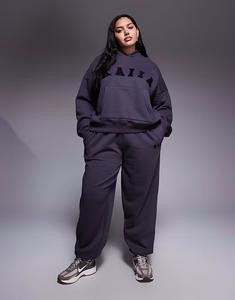 Спортивные брюки Plus из хлопковой смеси с вышитым логотипом и манжетами, темно-серого цвета Kaiia