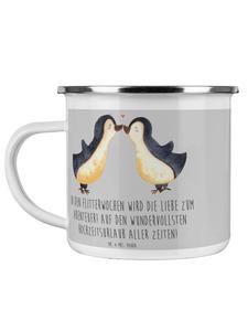 Кофейная кружка Приключения в медовый месяц с надписью цвета Серый меланж Mr. & Mrs. Panda