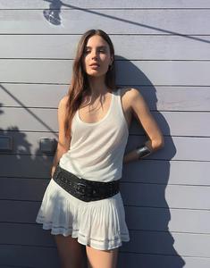 Мини-юбка Bershka с текстурой белого цвета