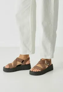 Сандалии на платформе Tamaris, Taupe