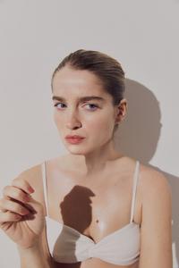 Мягкий верх бикини с закрученной деталью H&M, белый