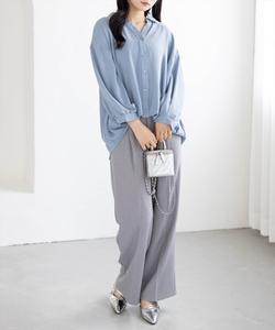 Блузка с защипами на спинке и рукавами три четверти