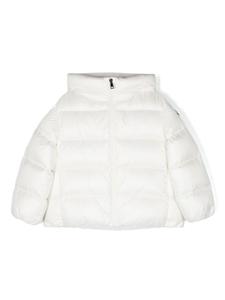 Moncler Enfant пуховик с нашивкой-логотипом, белый