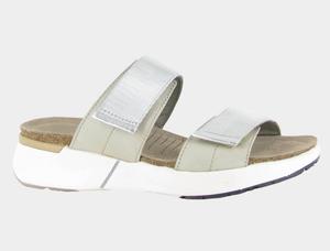 Женские босоножки Calliope серебристого цвета Yaleet, серебряный