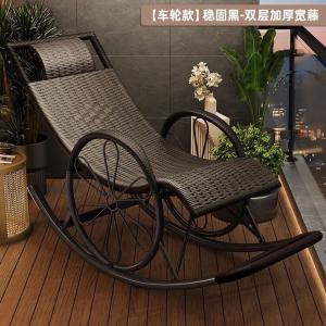 Плетеное кресло-качалка из искусственного ротанга «Колесо» на усиленном стальном каркасе