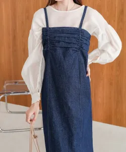 Джинсовое платье-комбинация со сборками