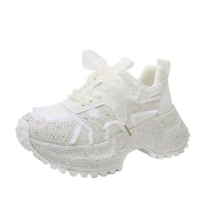 Dragon Dance Женские белые кроссовки Low Top Chunky, цвет White