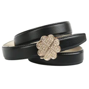 Кожаный ремень Anthoni Crown с застежкой в ​​виде клеверного листа и стразами, черный