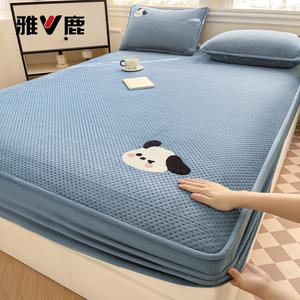 Yalu Простыня на резинке 150х200 см, стеганая, утепленная, цвет Padded Happy Dog - Misty Blue